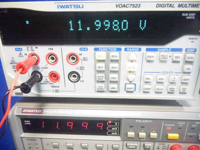 ADVANTEST TR6142 電圧・電流発生器 ADVANTEST R6142 Programmable DC