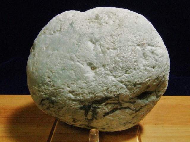 幻のホワイトネフライトをヒスイ海岸に探す □ネフライト（軟玉翡翠