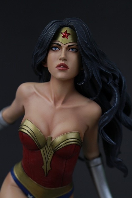 美しきスタチューに今度はワンダーウーマン！ファンタジーフィギュア