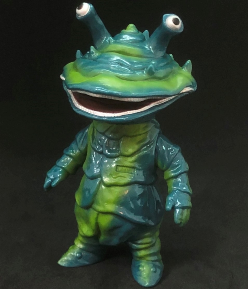 MAXTOYさんの円谷プロモノ One up.限定色 「 カネゴン x2色」「 ゴモラ