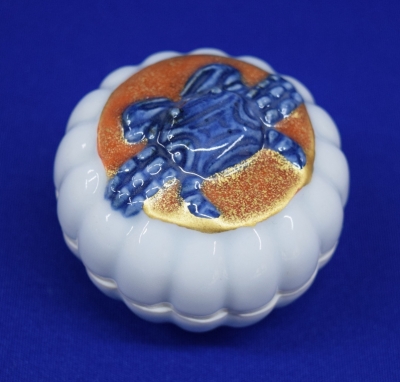 アンティーク 骨董 漆器 香合 青白磁 花柄 蟹デザイン 小物入れ