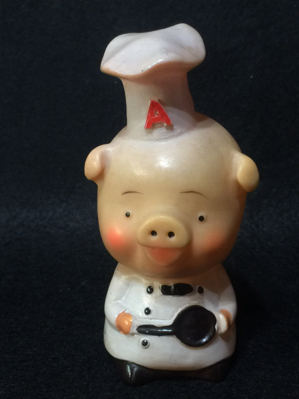 エースコック こぶたソフビ貯金箱[マスコットキャラクター] | 荒神乃庄