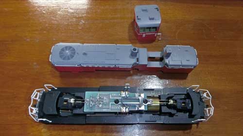 KATO DE10 HO 【1-703】 パーツ、インレタ取付済み残りあり。② KATO