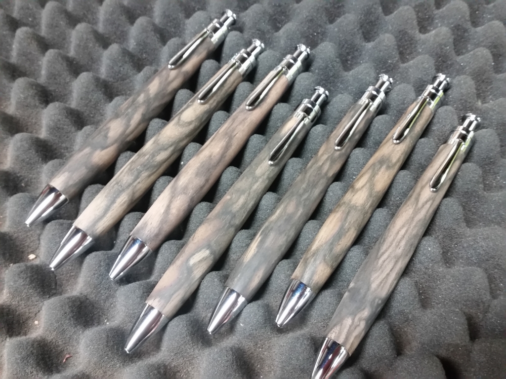 ルーチェペン その4 黒柿孔雀杢 | 切々と語る楔（せつせつとかたるせつ）