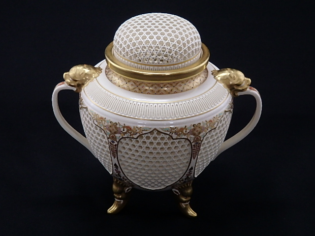 薩摩・透かし香炉 ・錦江陶芸・箱付き 薩摩 香炉 優雅 未使用 薩摩