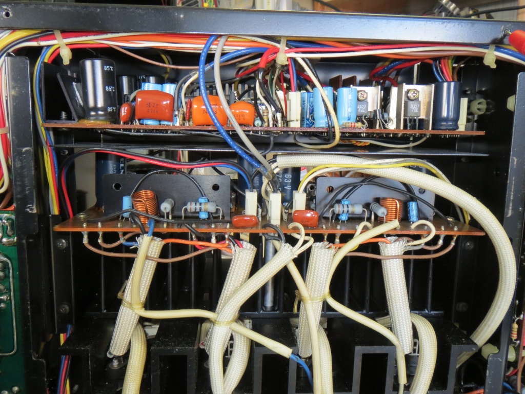 AU-D907 DCプリメインアンプ ♥正面操作パネル類は結構きれい♥ AU