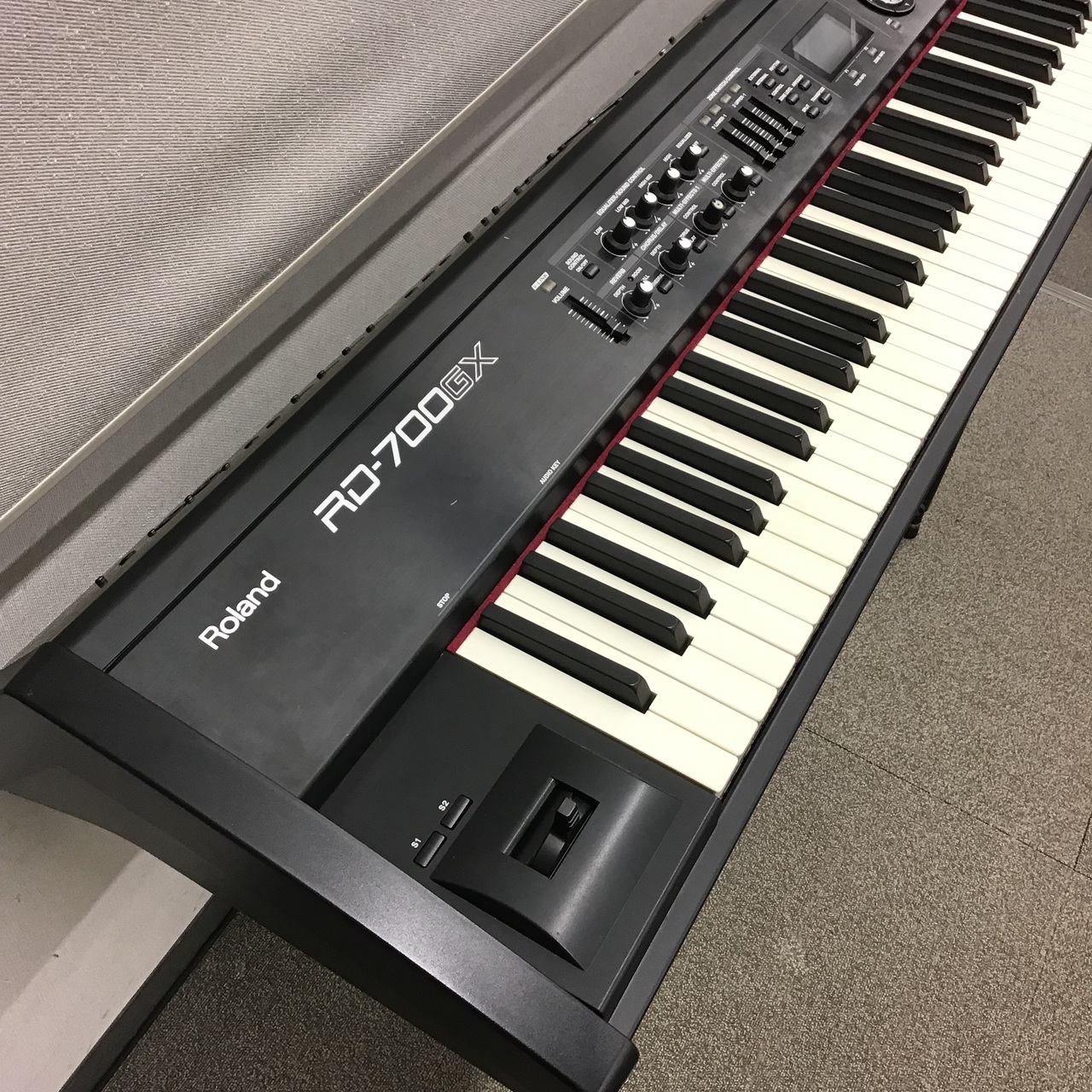 ROLAND 人気 RD-700 ステージピアノ Roland RD-700GX 88鍵 電子ピアノ