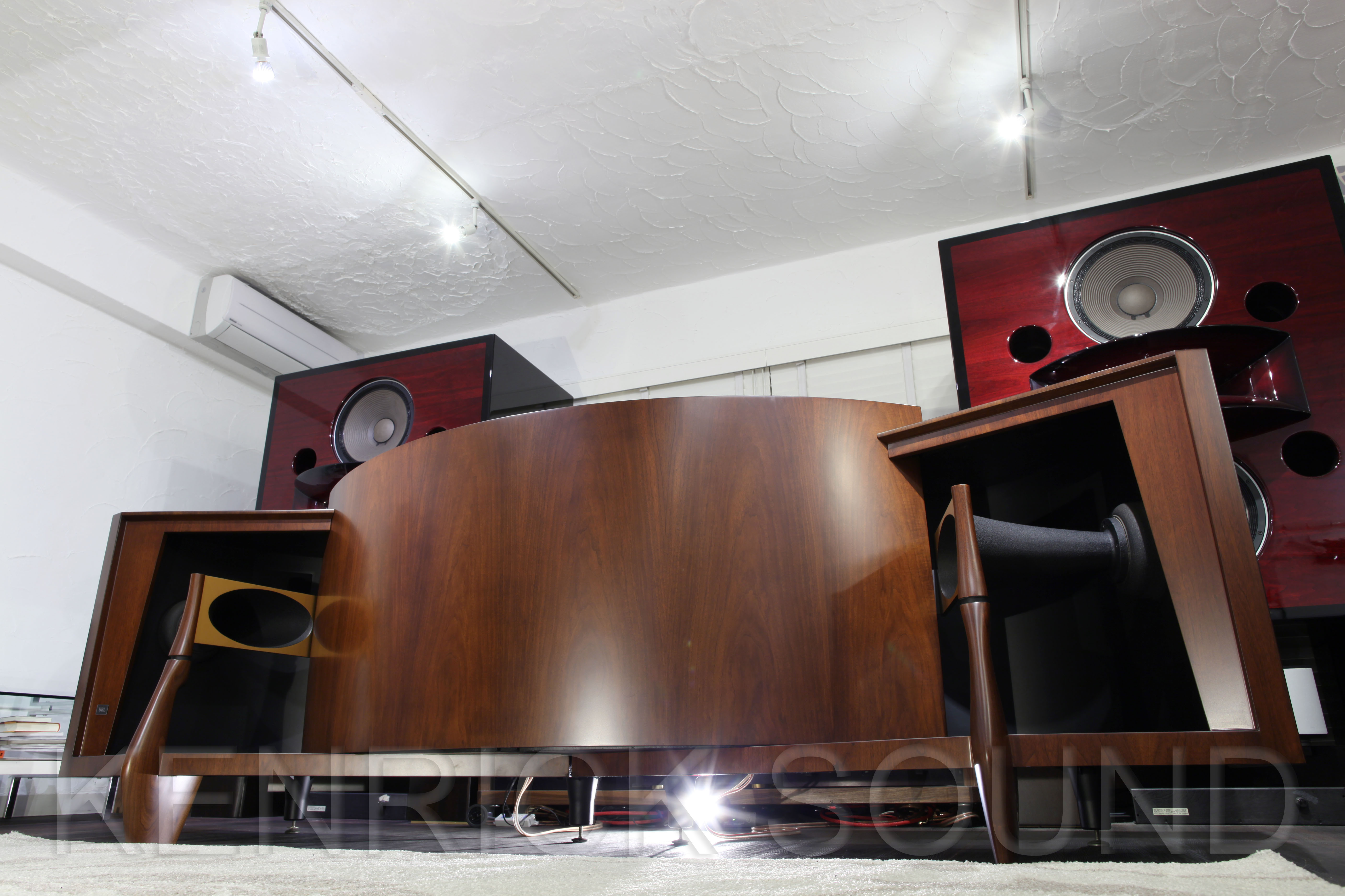 パラゴン1/8 Bluetoothスピーカー（充電池電源内蔵）paragon