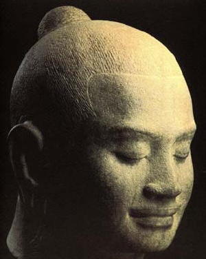 5、ジャヤヴァルマン7世像の謎