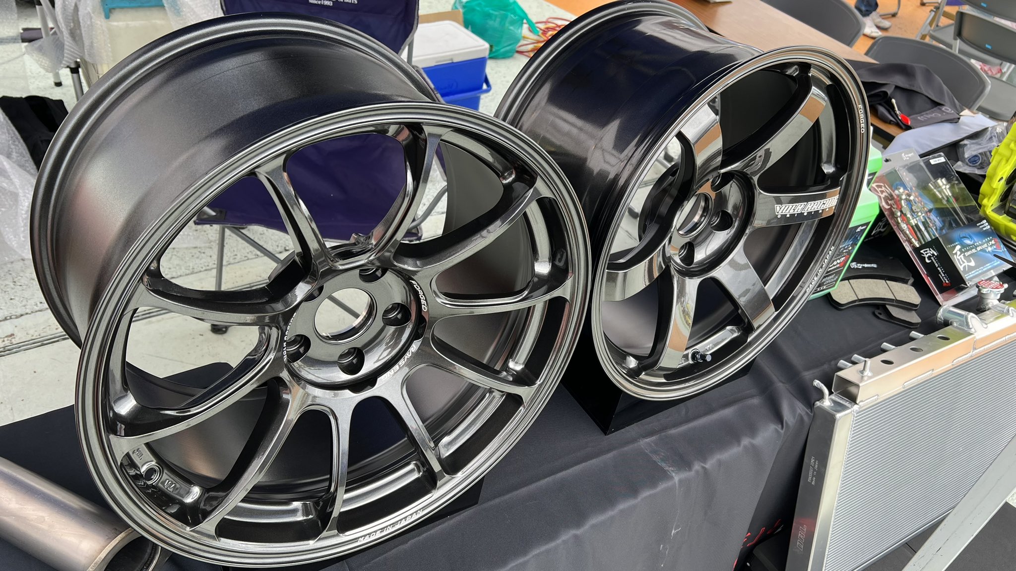 18インチ新品ホイール 10Jx2本、9Jx2本 ET30 18インチ新品ホイール