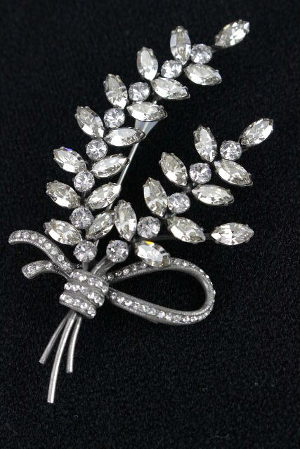 フォクシー 花 ブローチ フォクシー FOXEY ブローチ - カーキ×クリア