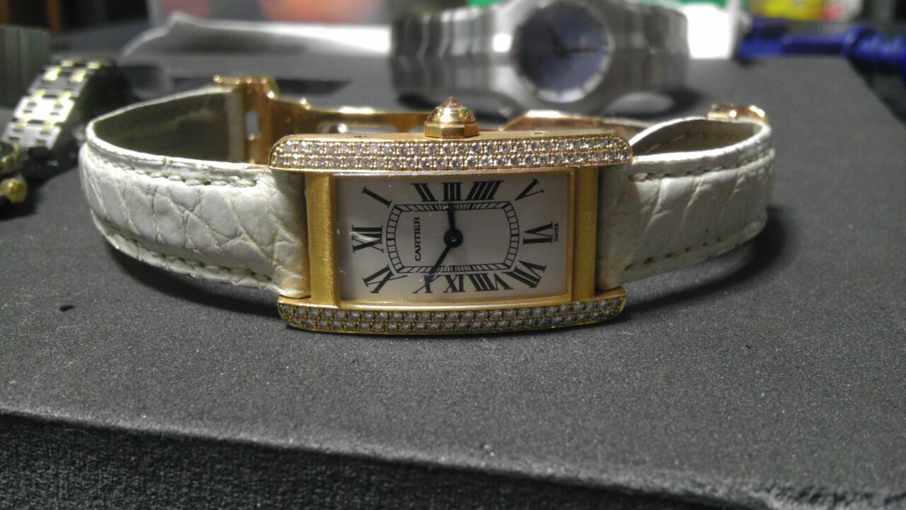 国内百貨店直営店購入カルティエタンクアメリカンフランス製ベルト電池交換