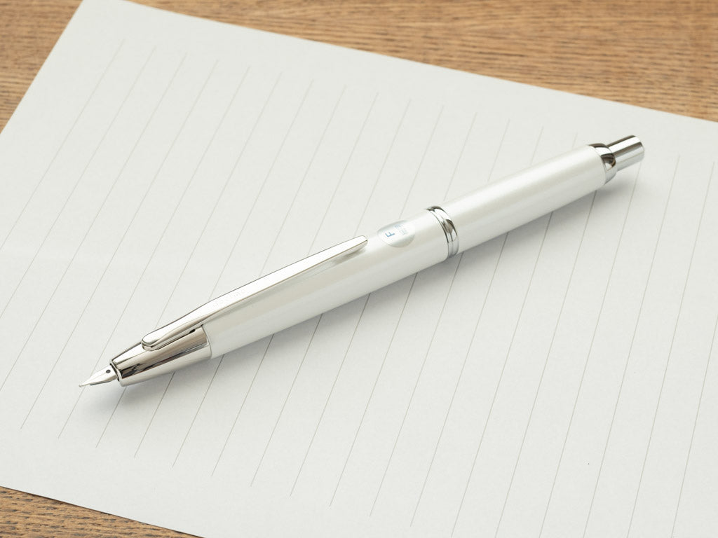 PILOT 万年筆 パールホワイト 細字 FCT-15SR-PWF 新品、未使用