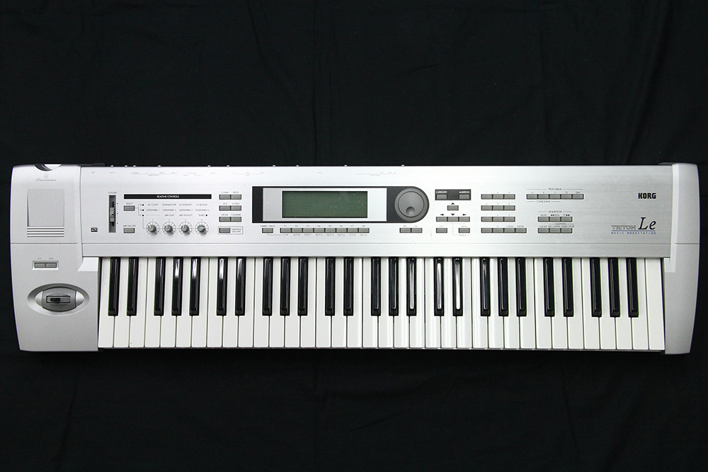 KORG TRITON Le シンセサイザー