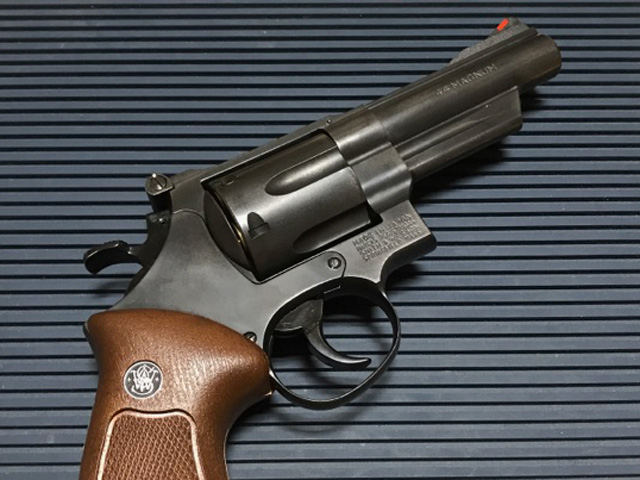 コクサイ Smith & Wesson 44マグナムM29 4インチ 木グリ コクサイ] S&W