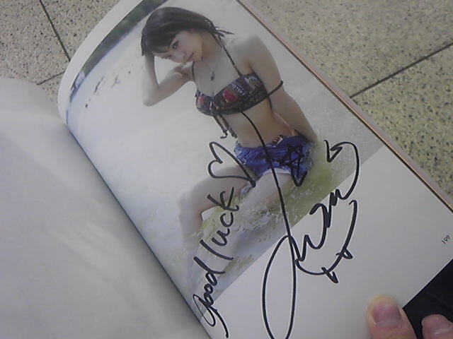 11/23 LiSA｢BRiGHT FLiGHT@ASiA｣出版記念サイン会 @乃木坂スクエア