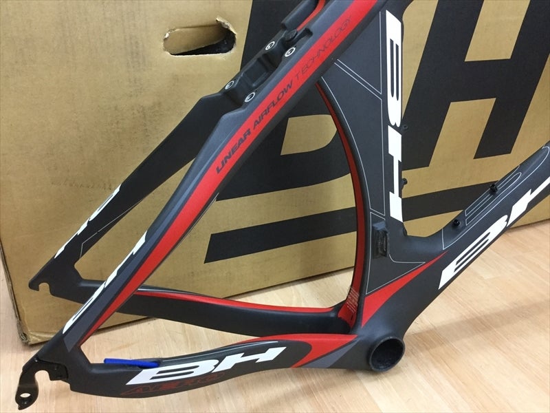 笹岡』BH AERO AEROLIGHT フレームコンポセット BH AERO LIGHT