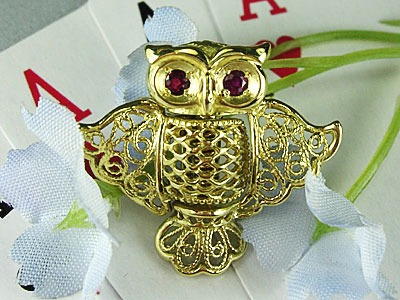 K18フクロウ ブローチ 約2センチ K18フクロウ ブローチ 約2センチ