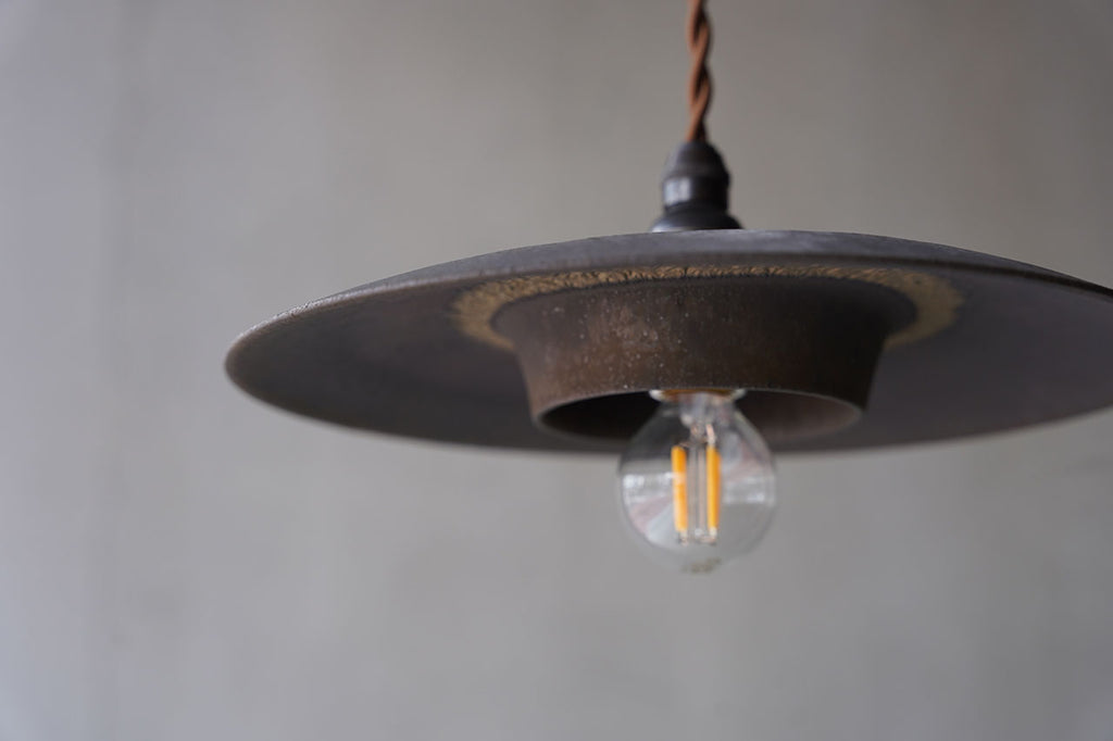 ○23-FA21 船串篤司 ペンダントライト 黒 A – 雨晴/AMAHARE