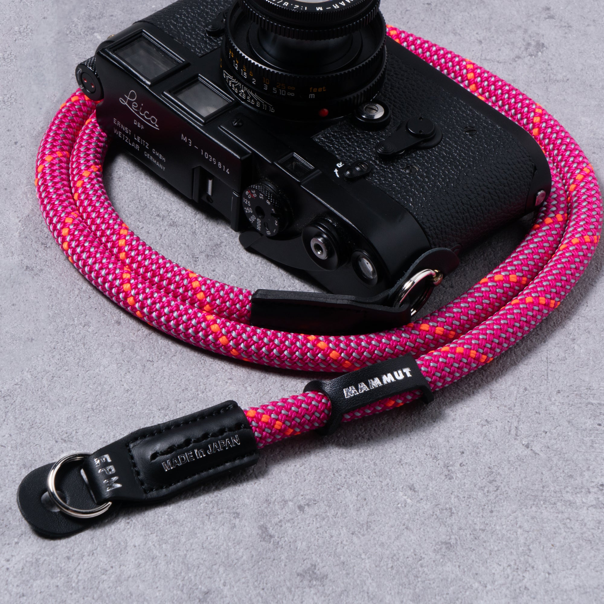 再入荷【MAMMUT EDITION】YOSEMITE CAMERA STRAP FLAMINGO マムート