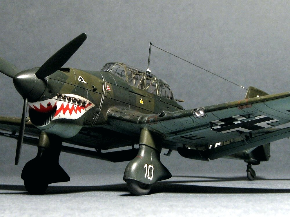限定値下 1/18 ドイツ空軍 スツーカ Ju 87 完成品 中古 限定値下 1/18