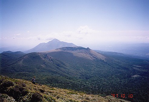 絵画、初夏の韓国岳から見た霧島の山、F10号、佐原聖春 初夏の韓国岳