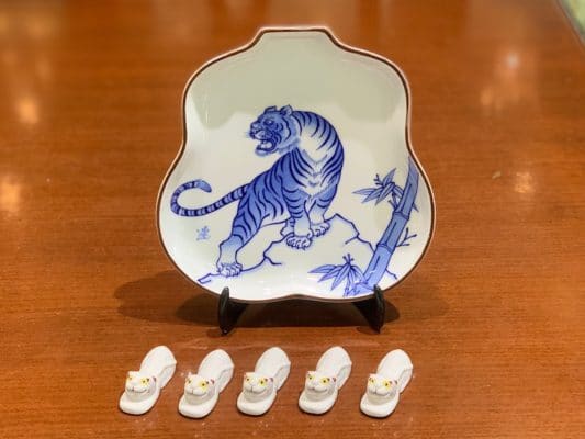 禁裏御用窯 辻精磁社 干支飾皿と箸置 - タカラダ