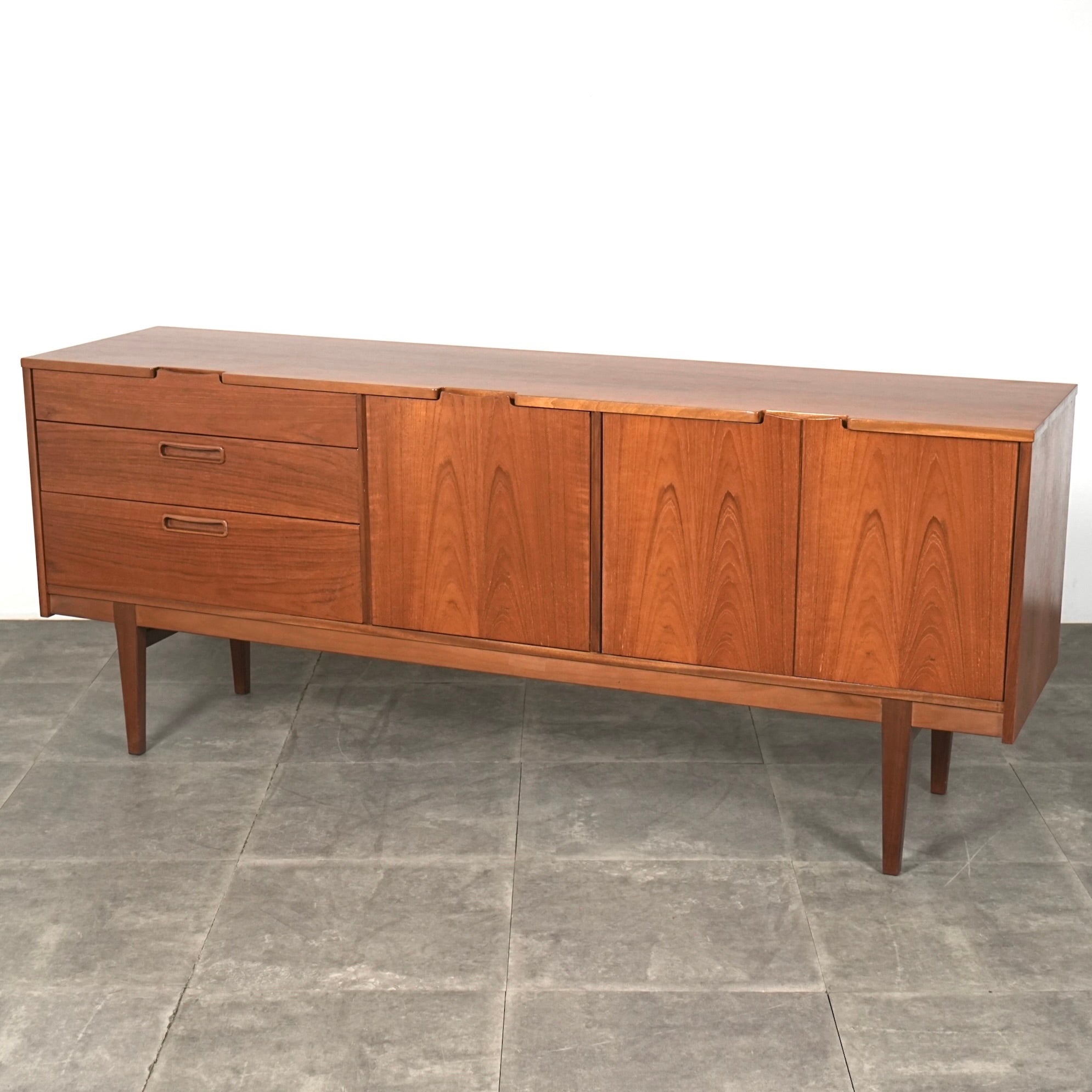 さ*ん様 【専用】L3705-302 英国ヴィンテージ Nathan サイドボー L3705