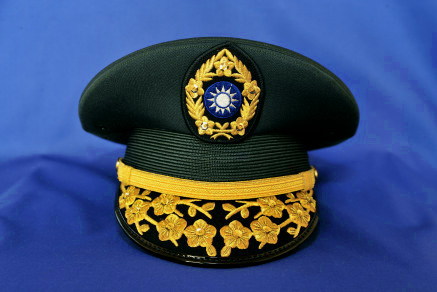 MILITARY CAP COLLECTION (実物)台湾陸軍官品常装冬服一式 帽子、階級章、
