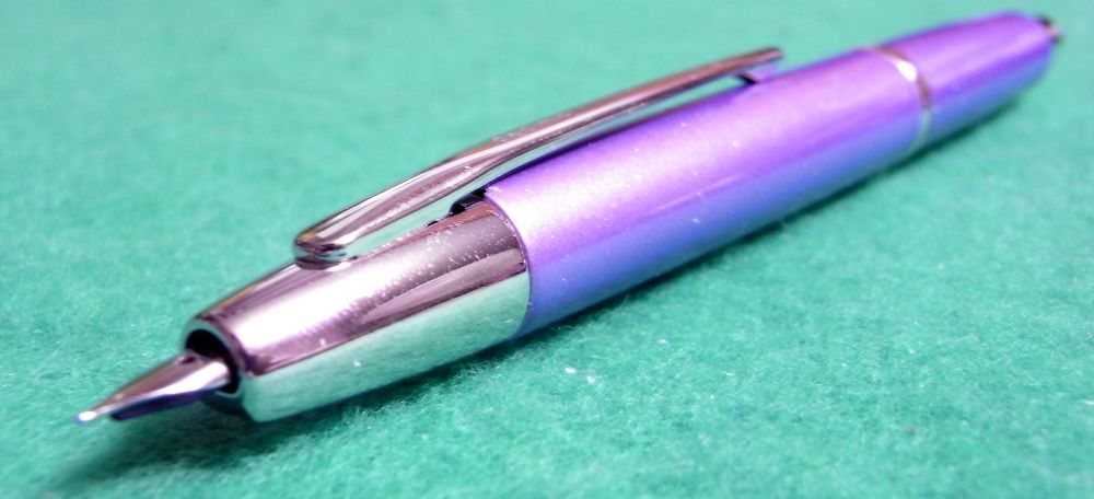 パイロット 万年筆 キャップレス 2009年限定 M 【公式通販】