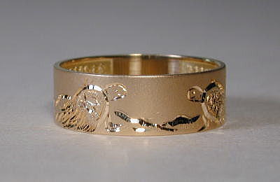 菊 和彫り 記念指輪 日本製 入手困難