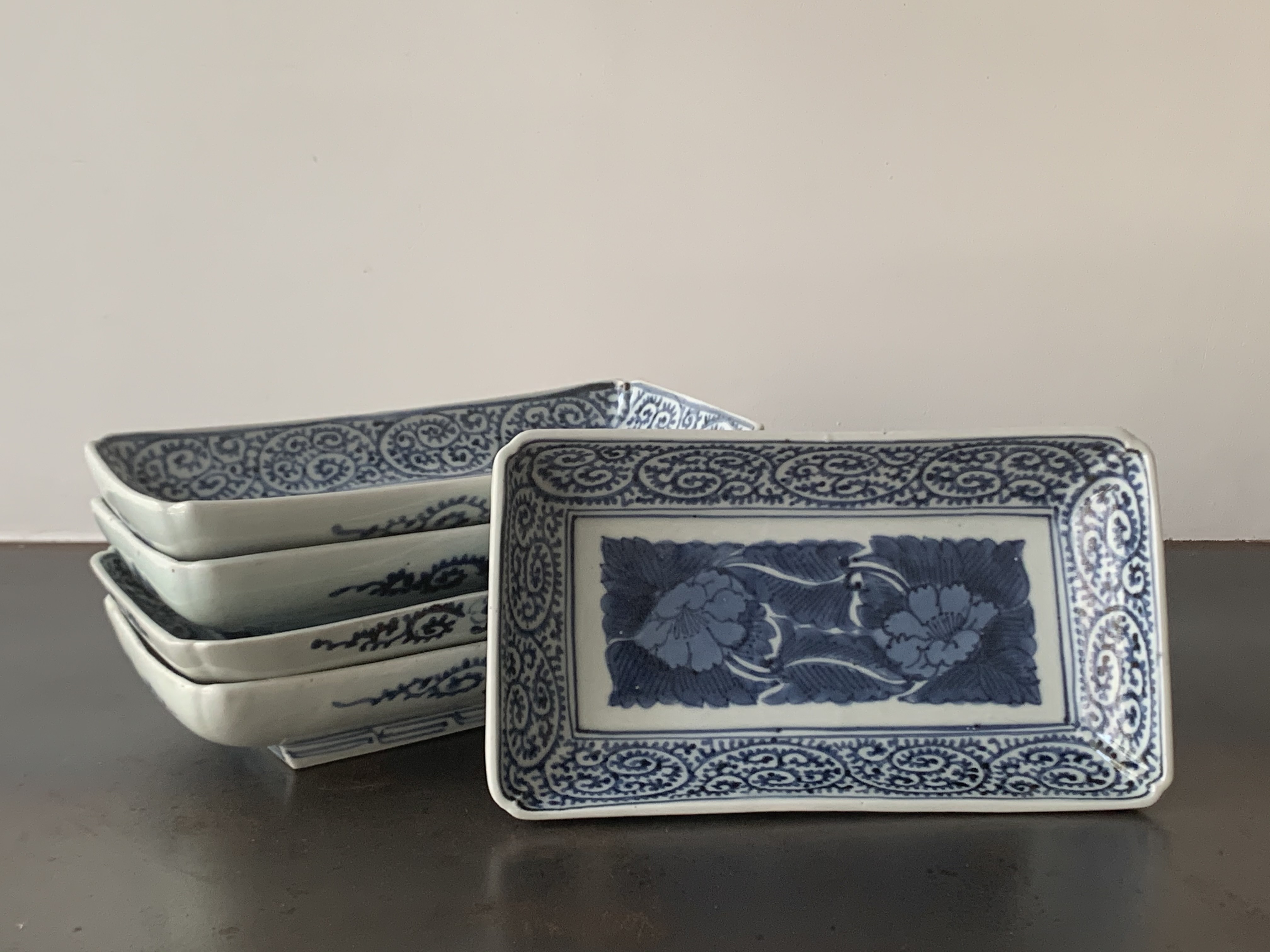 希少 古伊万里タコ唐草文長皿 5枚 希少 古伊万里タコ唐草文長皿 5枚