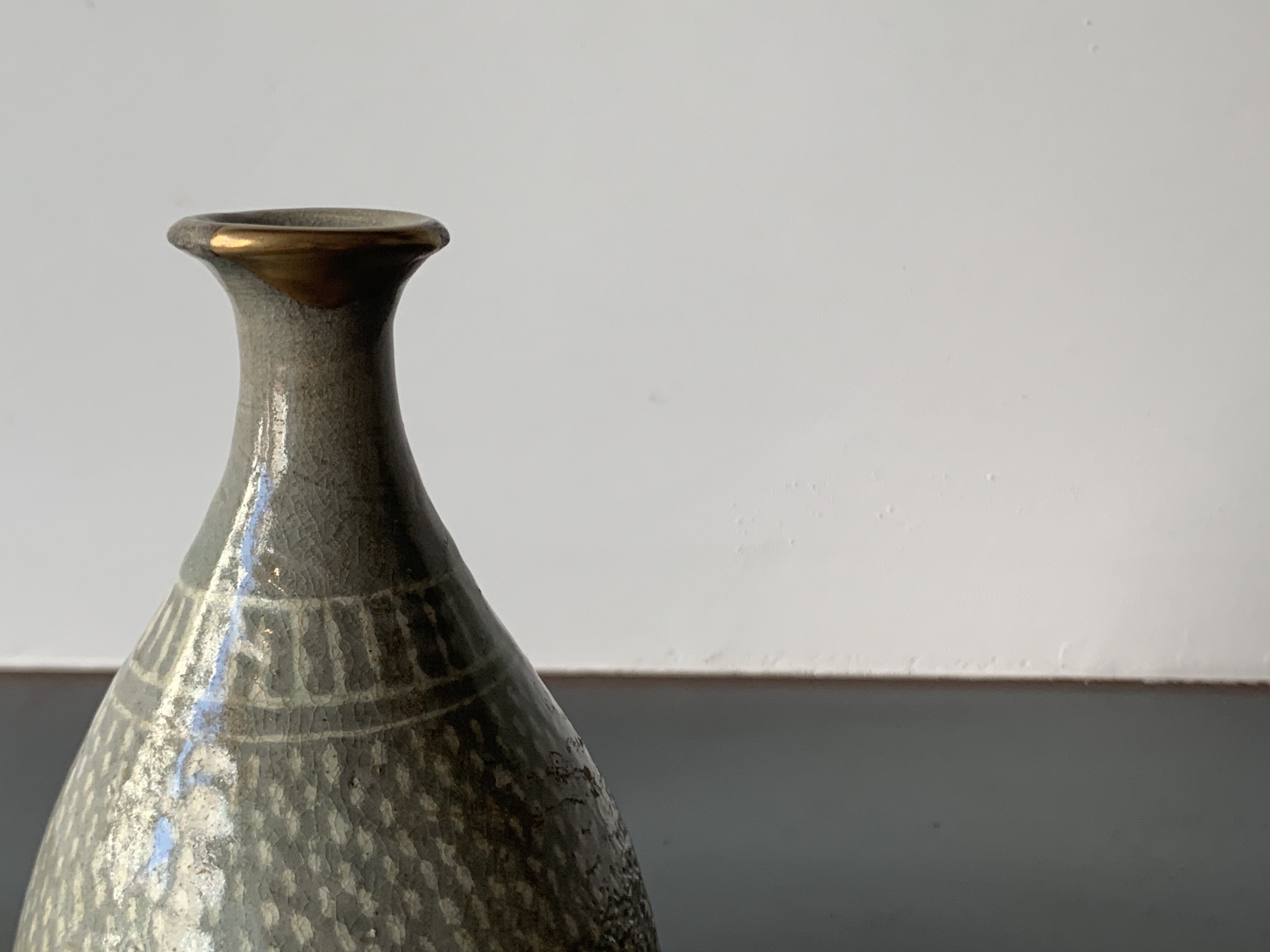 李朝 堅手の徳利 古箱付き S15-3 李朝 堅手の徳利 古箱付き S15-3 李朝