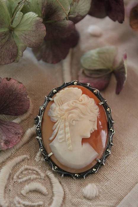 イギリス アンティーク シルバー800貴婦人のコーネリアンシェルカメオ