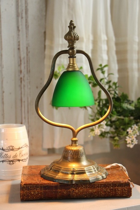フランスアンティーク 小さなグリーンシェードのランプスタンド