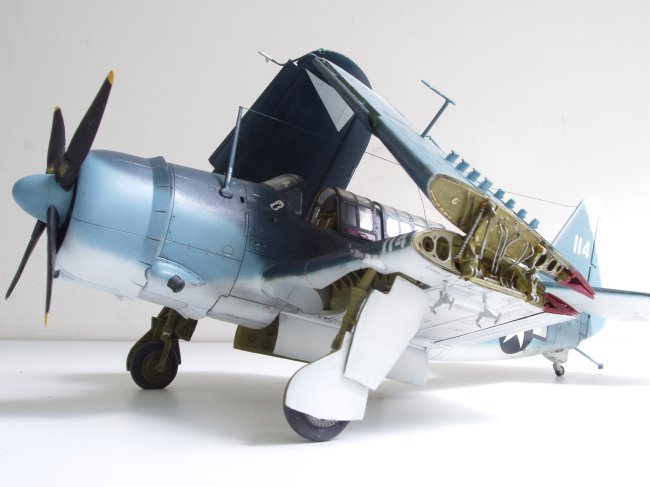SB2C-4 Helldiver 1/48 プラモデル ハルトマン211 SB2C-4 Helldiver 1