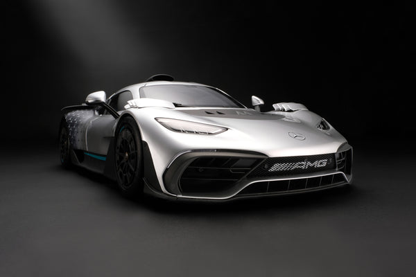 メルセデスAMGワン – Amalgam Collection