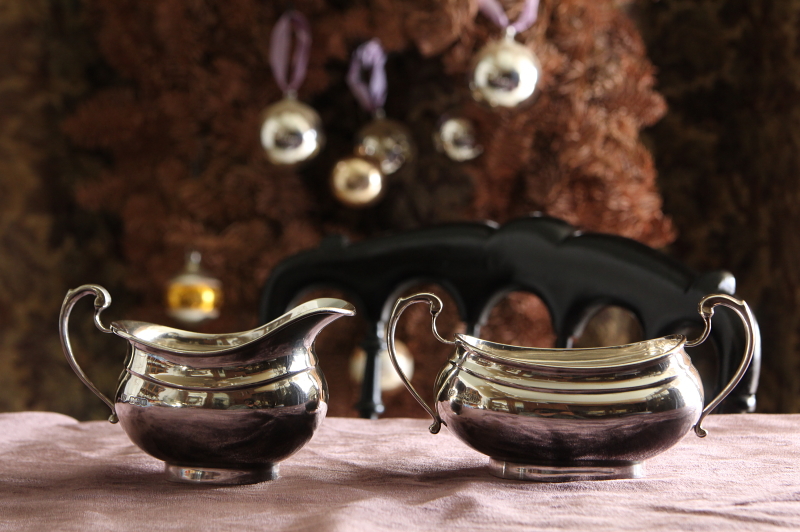 逸品 純銀巻ティーポット花図紋ラージポット アールデコ フリードリヒ