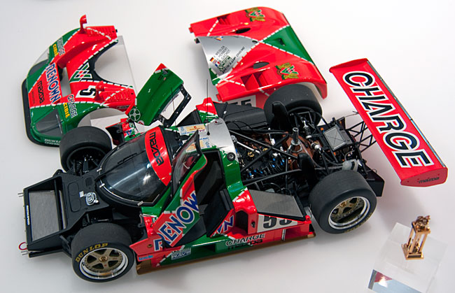 値下げオートアート1/18 マツダ 787B (限定・優勝トロフィー付) 欠品無