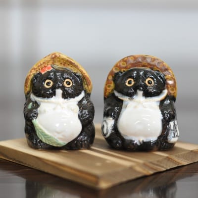 信楽たぬき 夫婦たぬき 高さ5.5cm 幅4.5cm 奥行き4.5cmを販売｜盆栽妙