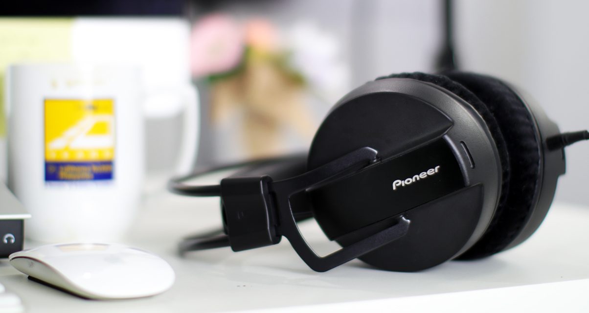 Pioneer DJ HRM-7 Headphones Review - Digital DJ Tips