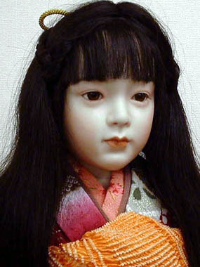 作家のご紹介：三輪輝子さん