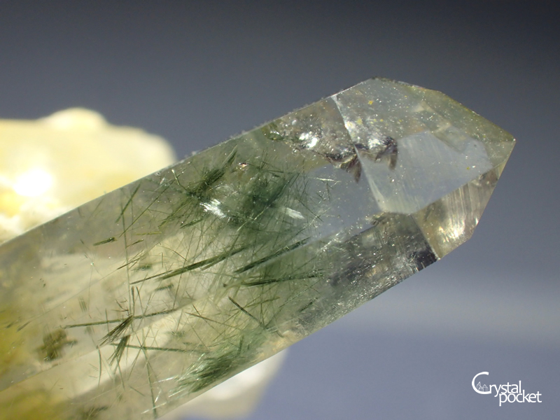 QUARTZ 緑水晶 甲武信鉱山 - クリスタルポケット