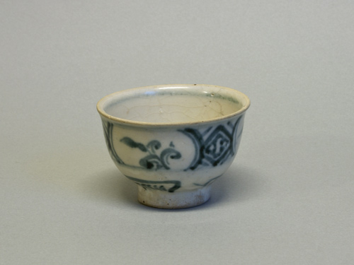 風招 - 安南染付盃 | 古美術品専門サイト fufufufu.com