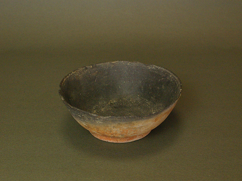 平安～鎌倉時代 黒色土器碗 骨董 古美術 発掘品 茶碗 酒器 土器 瓦器