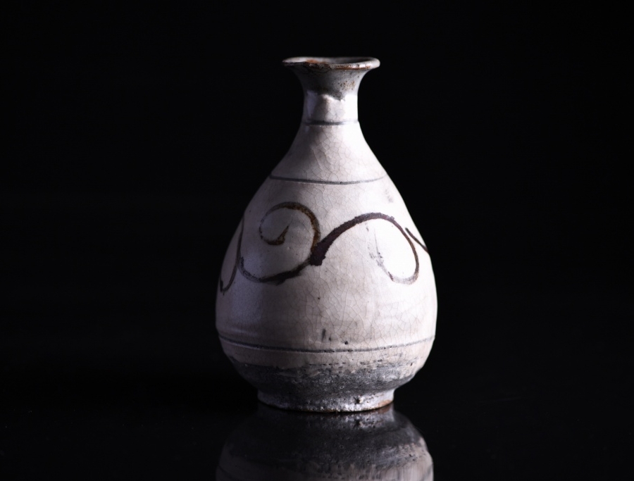 四方堂 - 李朝 鶏龍山徳利 | 古美術品専門サイト fufufufu.com