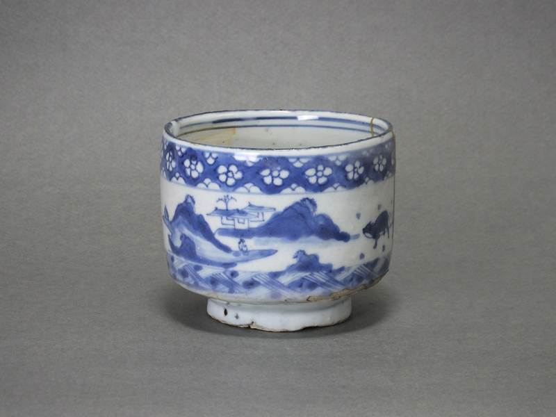 古童 - 古染付 山水農耕文 筒茶碗 | 古美術品専門サイト fufufufu.com