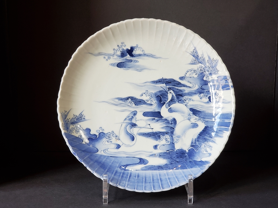 304 藍九谷染付扇面型藤鷺図中皿 江戸前期 304 藍九谷染付扇面型藤鷺図