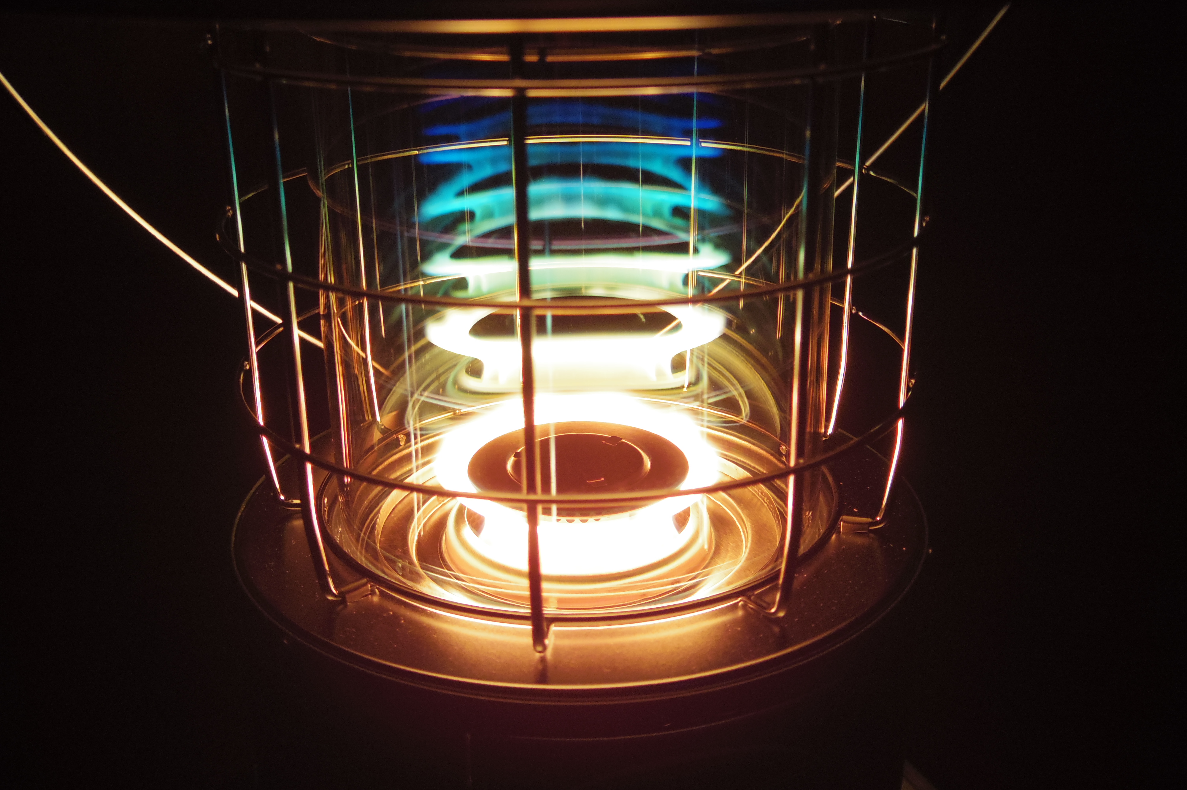 トヨトミ ランタン調レインボーストーブ