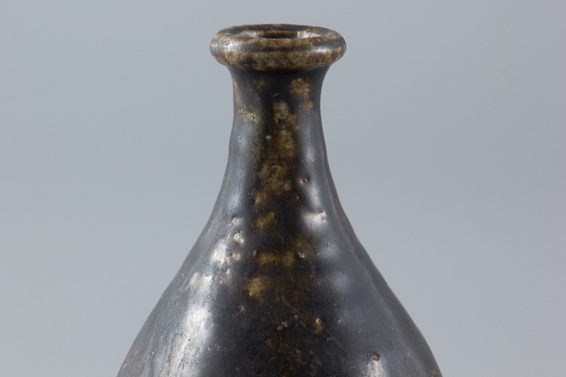 李朝 黒高麗徳利 黒釉 鉄釉 黒高麗徳利（花生） | 東洋陶磁 | 冨江洗心